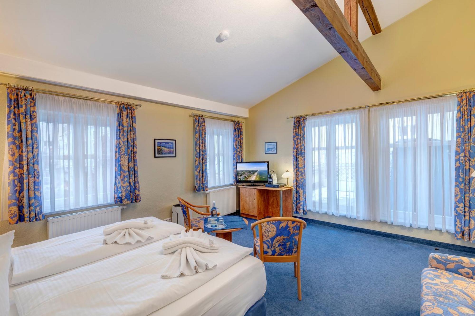 Haus Seeblick Hotel Garni & Ferienwohnungen Zinnowitz Luaran gambar