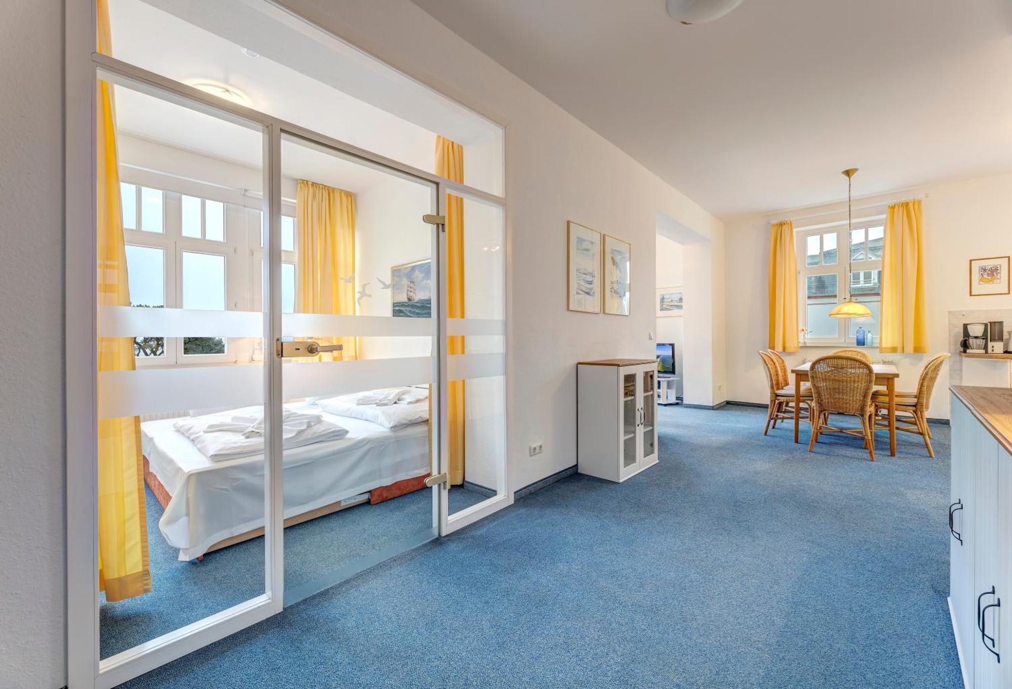 Haus Seeblick Hotel Garni & Ferienwohnungen Zinnowitz Luaran gambar
