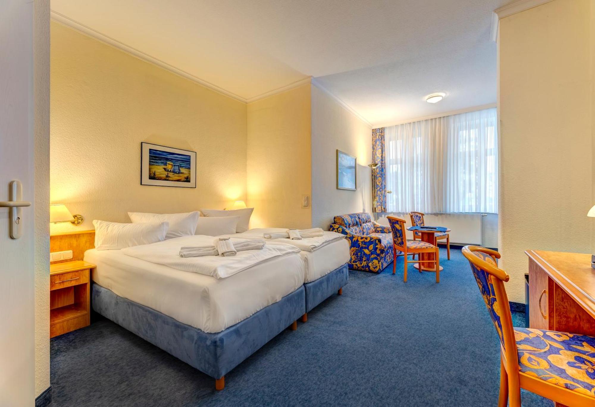 Haus Seeblick Hotel Garni & Ferienwohnungen Zinnowitz Luaran gambar