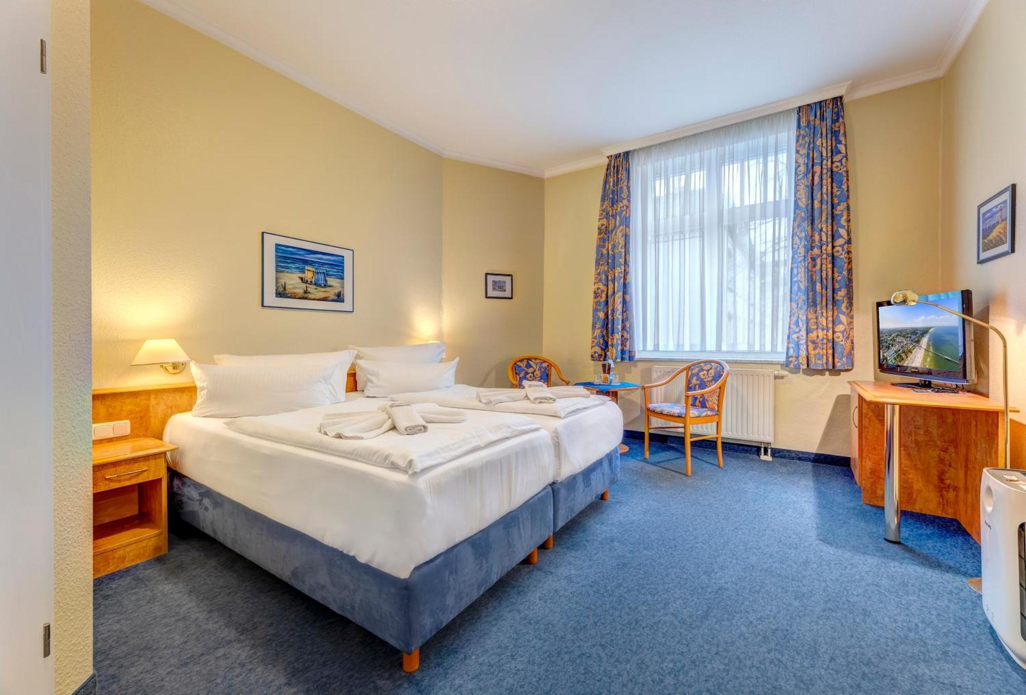 Haus Seeblick Hotel Garni & Ferienwohnungen Zinnowitz Luaran gambar