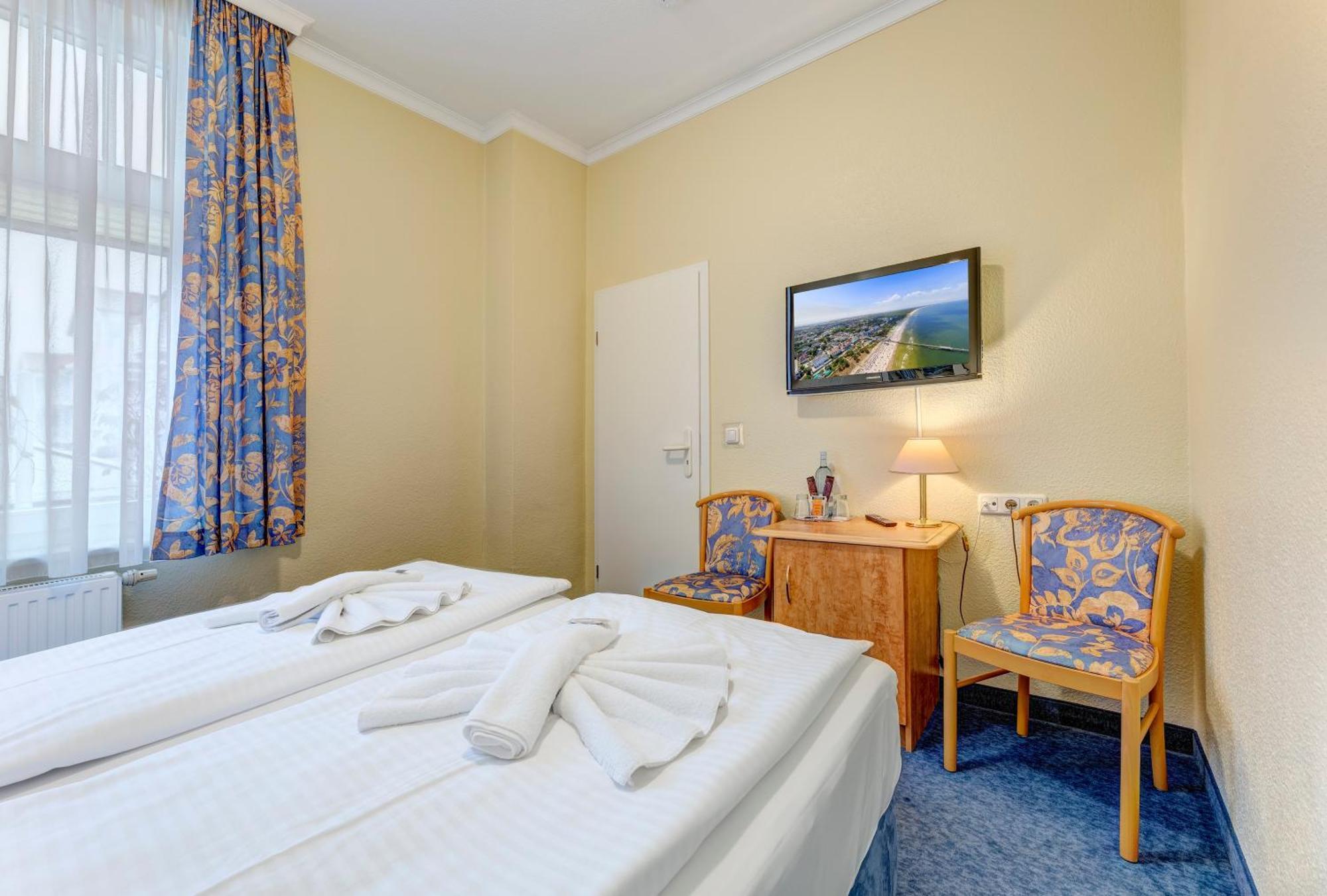 Haus Seeblick Hotel Garni & Ferienwohnungen Zinnowitz Luaran gambar