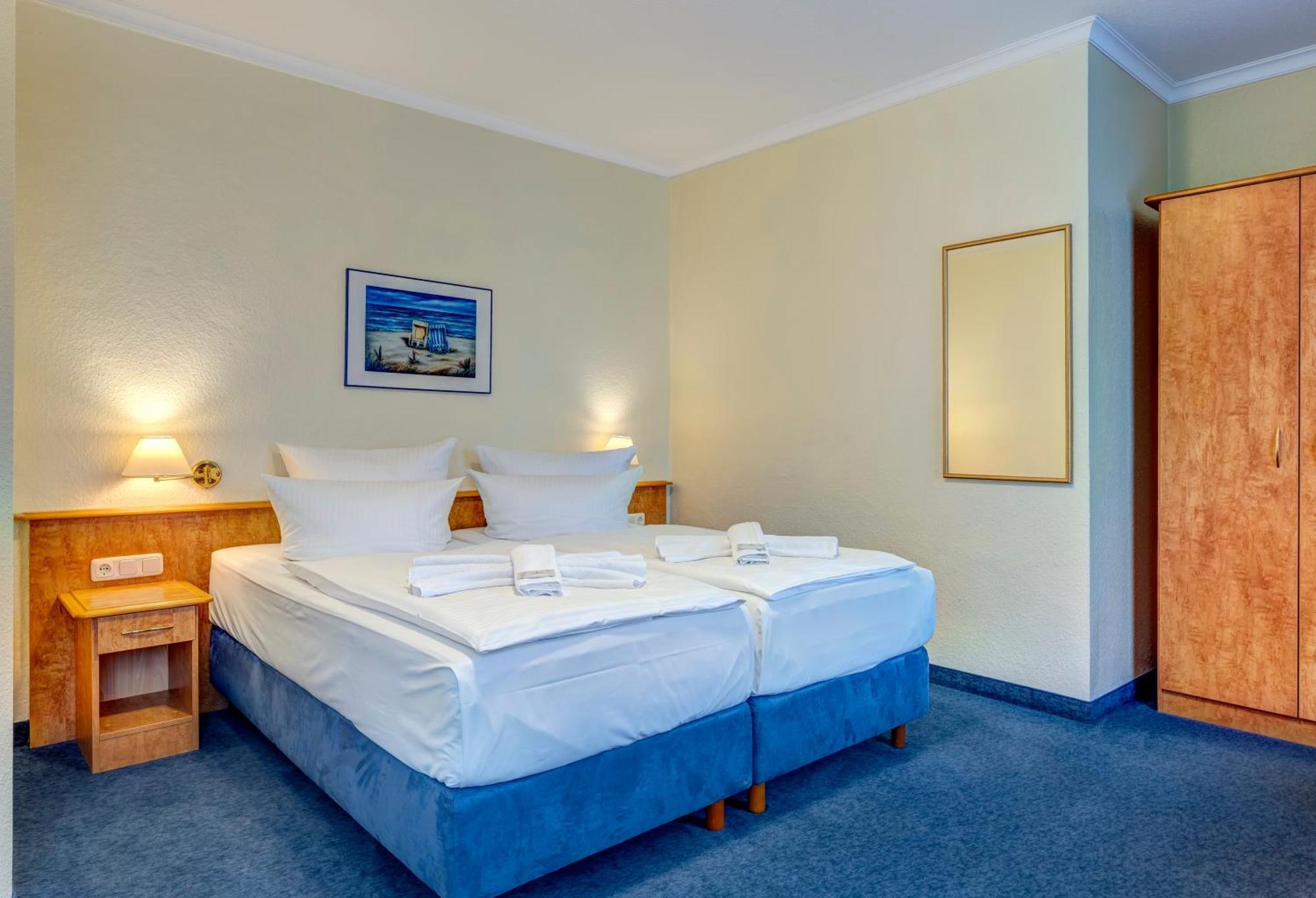 Haus Seeblick Hotel Garni & Ferienwohnungen Zinnowitz Luaran gambar