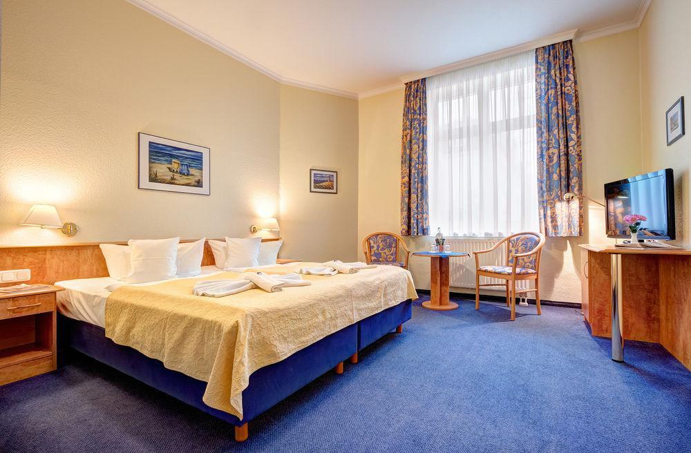 Haus Seeblick Hotel Garni & Ferienwohnungen Zinnowitz Luaran gambar